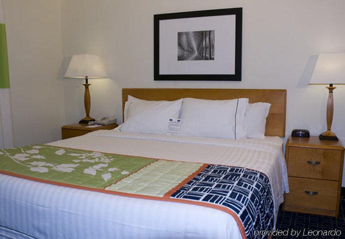 Fairfield Inn & Suites By Marriott Anderson Clemson Номер фото