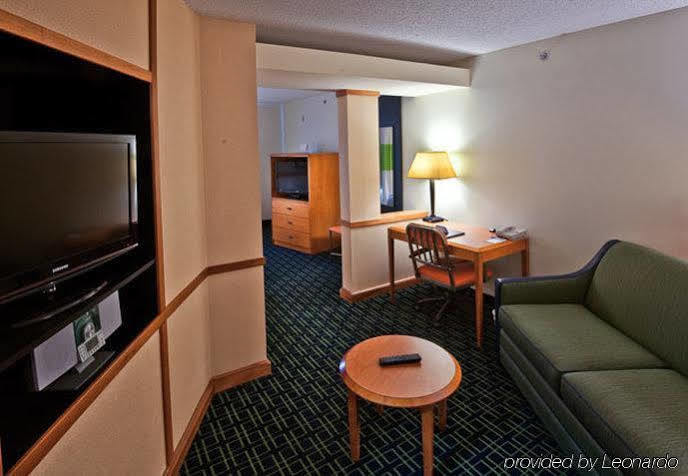 Fairfield Inn & Suites By Marriott Anderson Clemson Номер фото